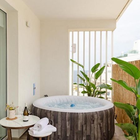 Apulialux Seaview Prestige Apt / Jacuzzi + Parking Apartment Polignano a Mare Exterior photo