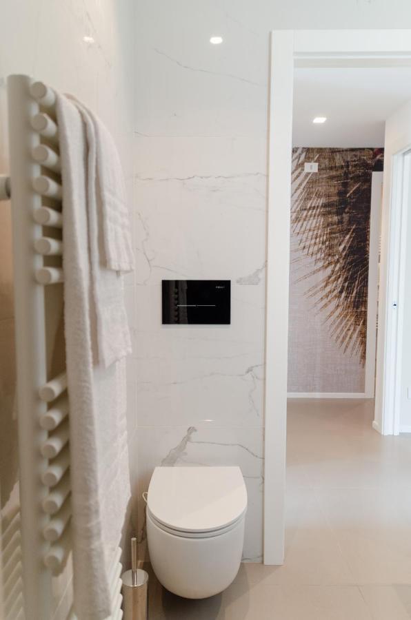 Apulialux Seaview Prestige Apt / Jacuzzi + Parking Apartment Polignano a Mare Exterior photo